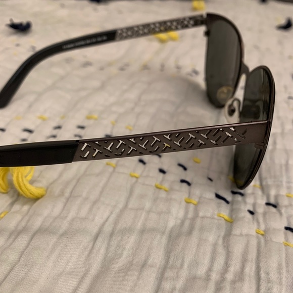 Tori Burch sunglasses - Picture 3 of 4